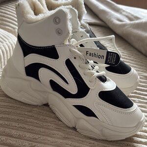 SHEIN Black and White Chunky High-Top Sneakers